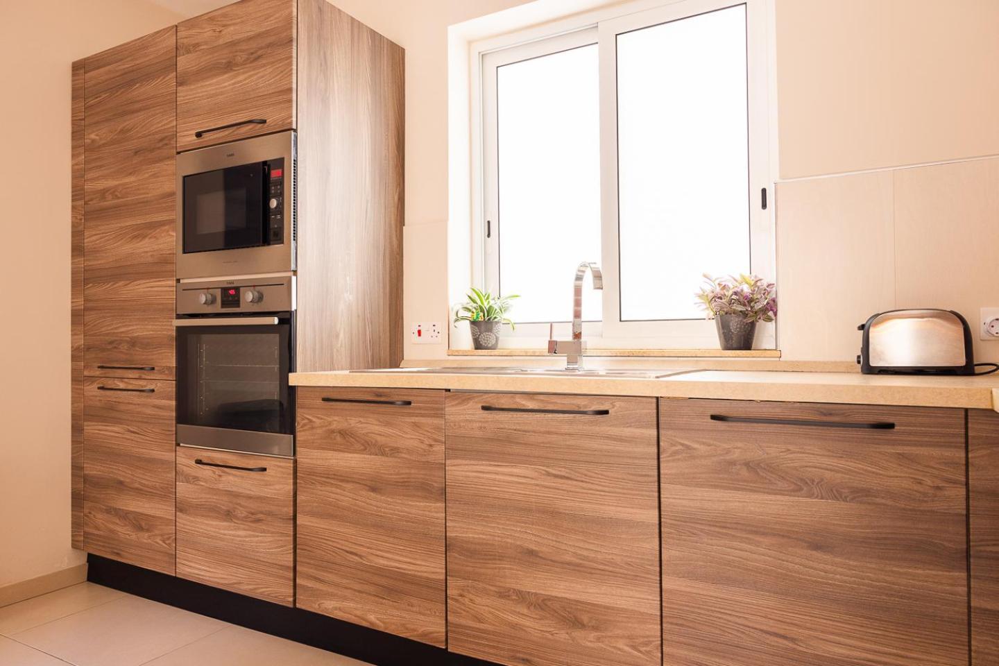 Balluta Bay Spacious Apt - 2Br Sliema Bagian luar foto