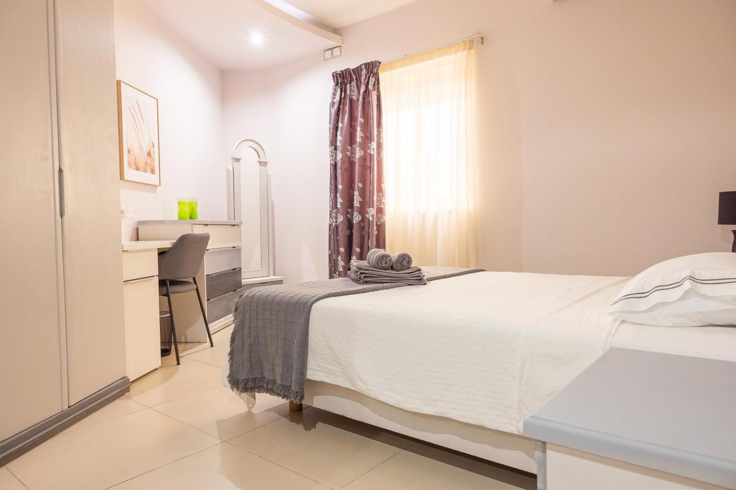 Balluta Bay Spacious Apt - 2Br Sliema Bagian luar foto